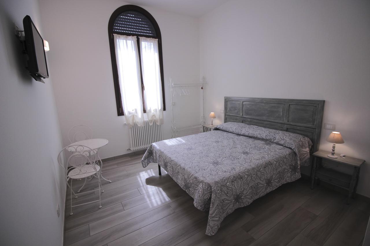 Alloggio I Grifoni Феррара Екстер'єр фото